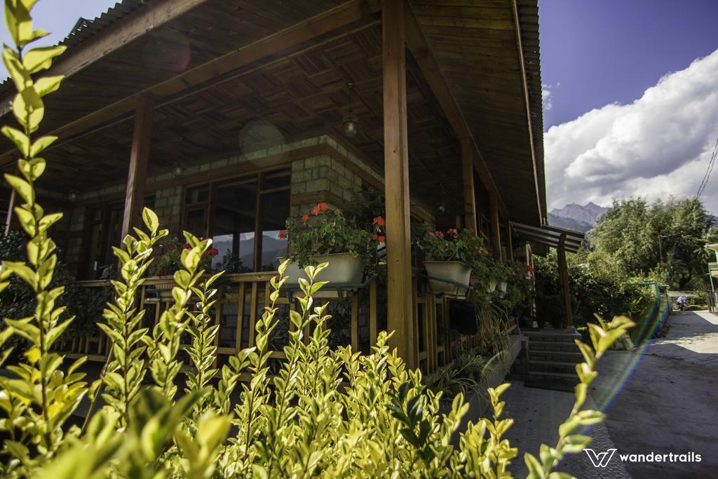 Gurung'S Cottages - A Wandertrails Stay Манали Экстерьер фото